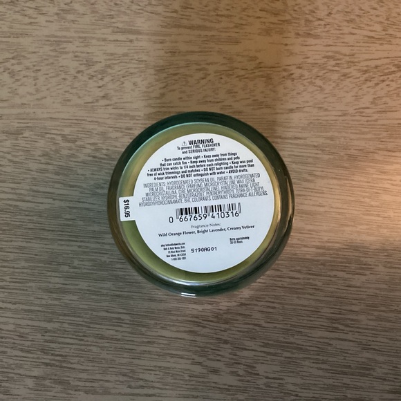 Bath And Body Works Free As A Flower Single Wick Candle - Picture 5 of 6